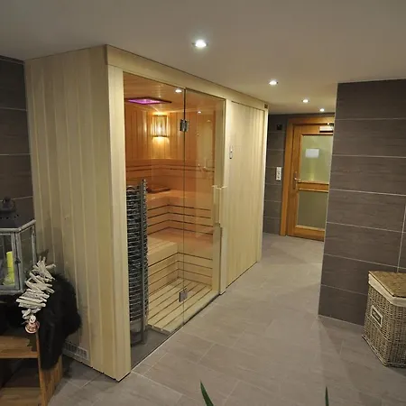 Hotel Almwiese 3*