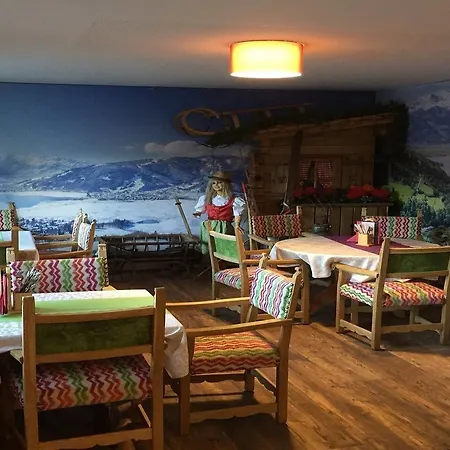 Hotel Almwiese 3*